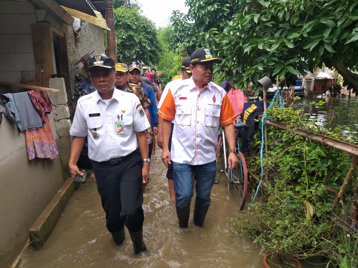 Wakil Walikota Jakarta Selatan Meninjau Lokasi Banjir